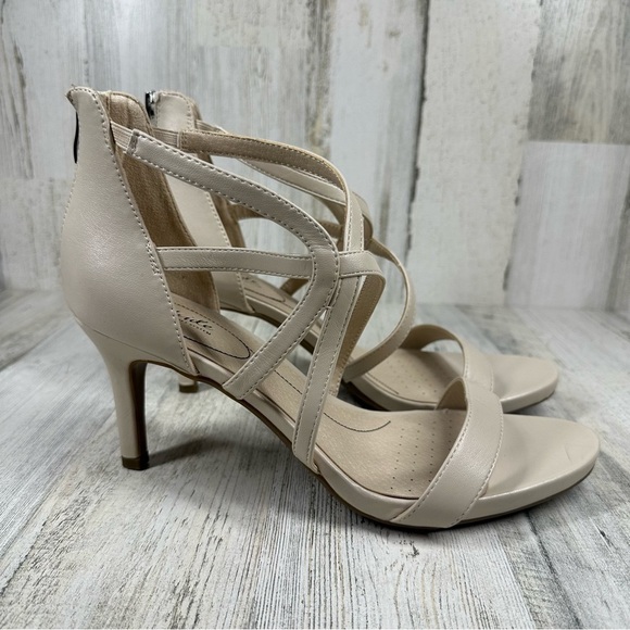 New LIFESTRIDE Masquerade Heeled Sandal In Almond Milk #317 - Picture 3 of 9